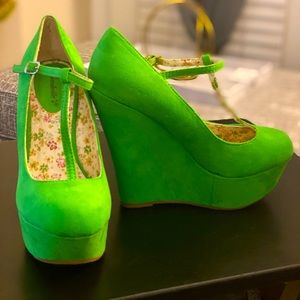Apple Green Wedged Sandals